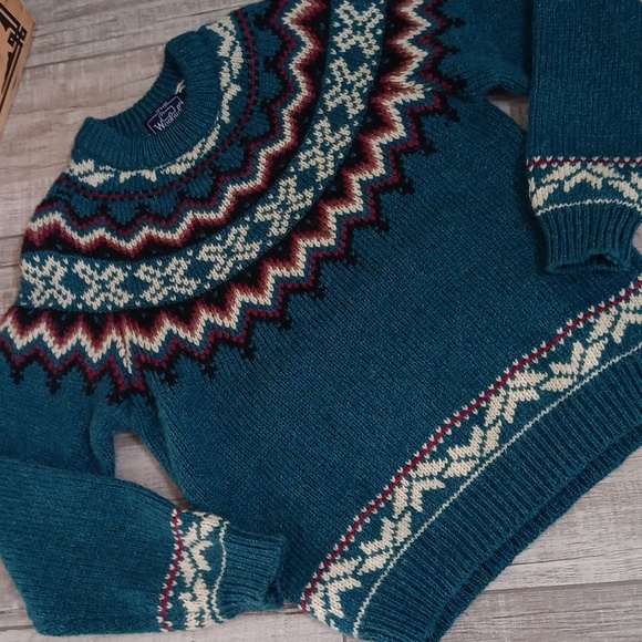 WOOLRICH FAIR ISLE SWEATER..SMALL - Picture 2 of 5